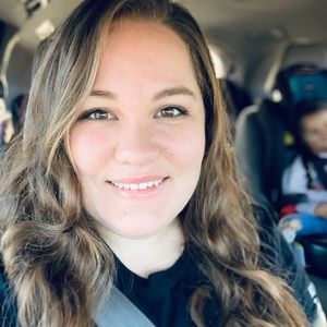 Meet your Posher, Cassandra